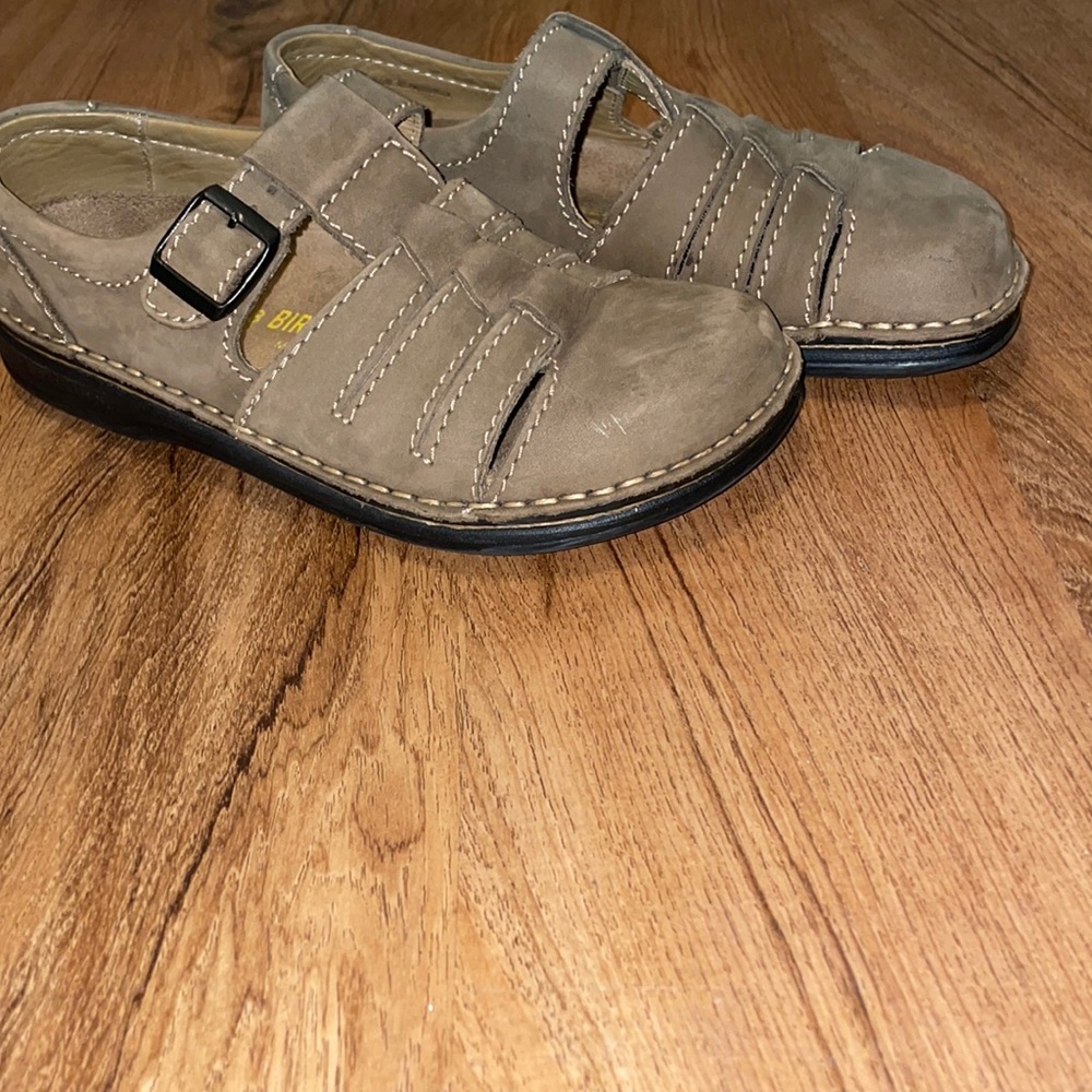 Tan Women Birkenstocks